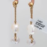 گوشواره میخی طرح کارتیه مروارید